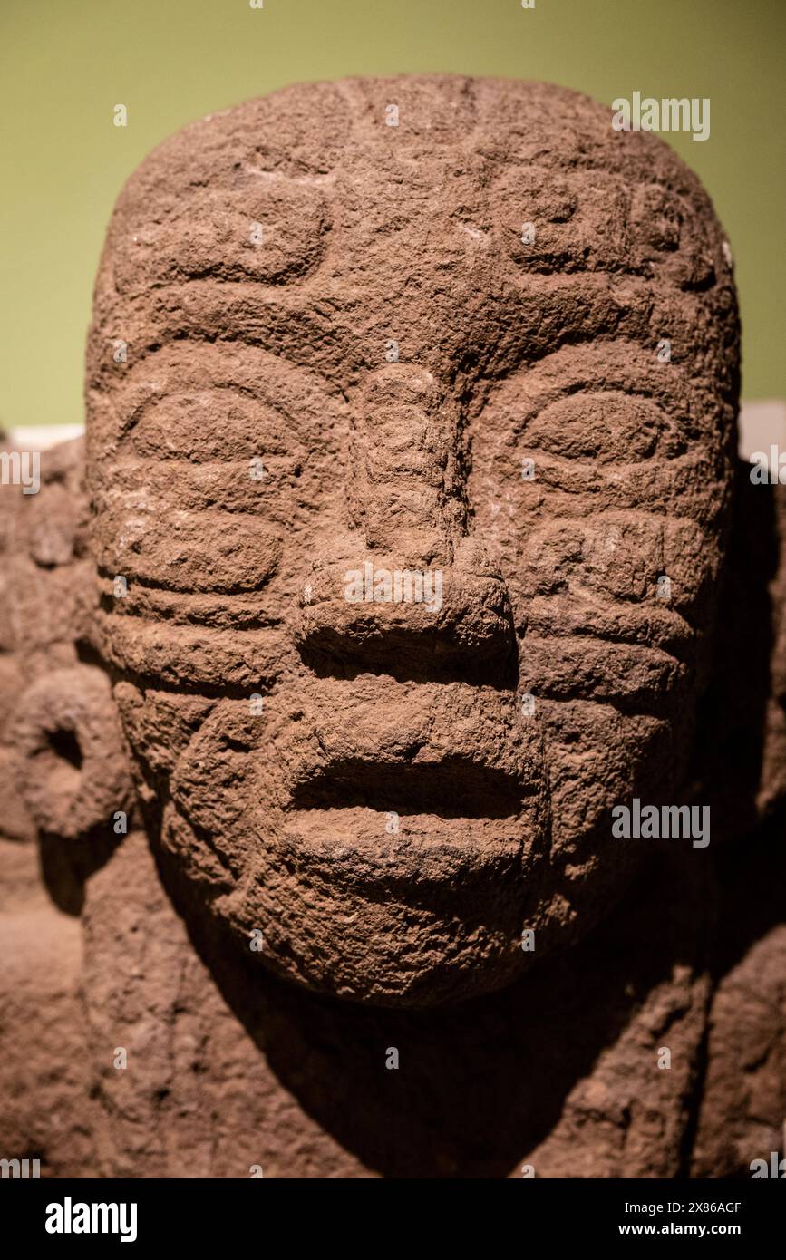 Figura con segni rituali, Museo Popol Vuh, sede di una delle più importanti collezioni di arte Maya e pre-colombiana del mondo, città del Guatemala, Guat Foto Stock