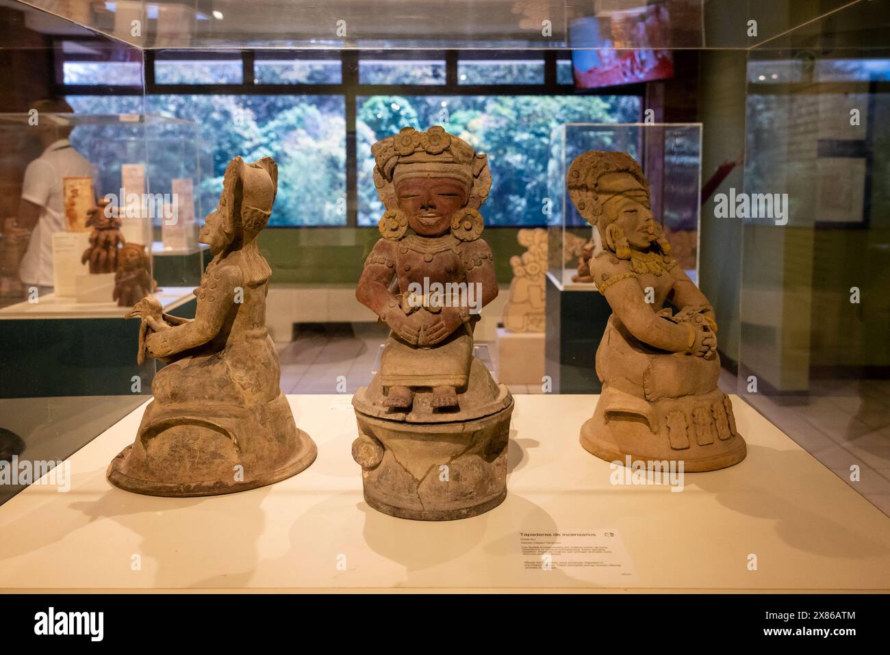 Censers (Insensarios), Museo Popol Vuh, sede di una delle più importanti collezioni di arte Maya e pre-colombiana del mondo, città del Guatemala, Guatemala Foto Stock