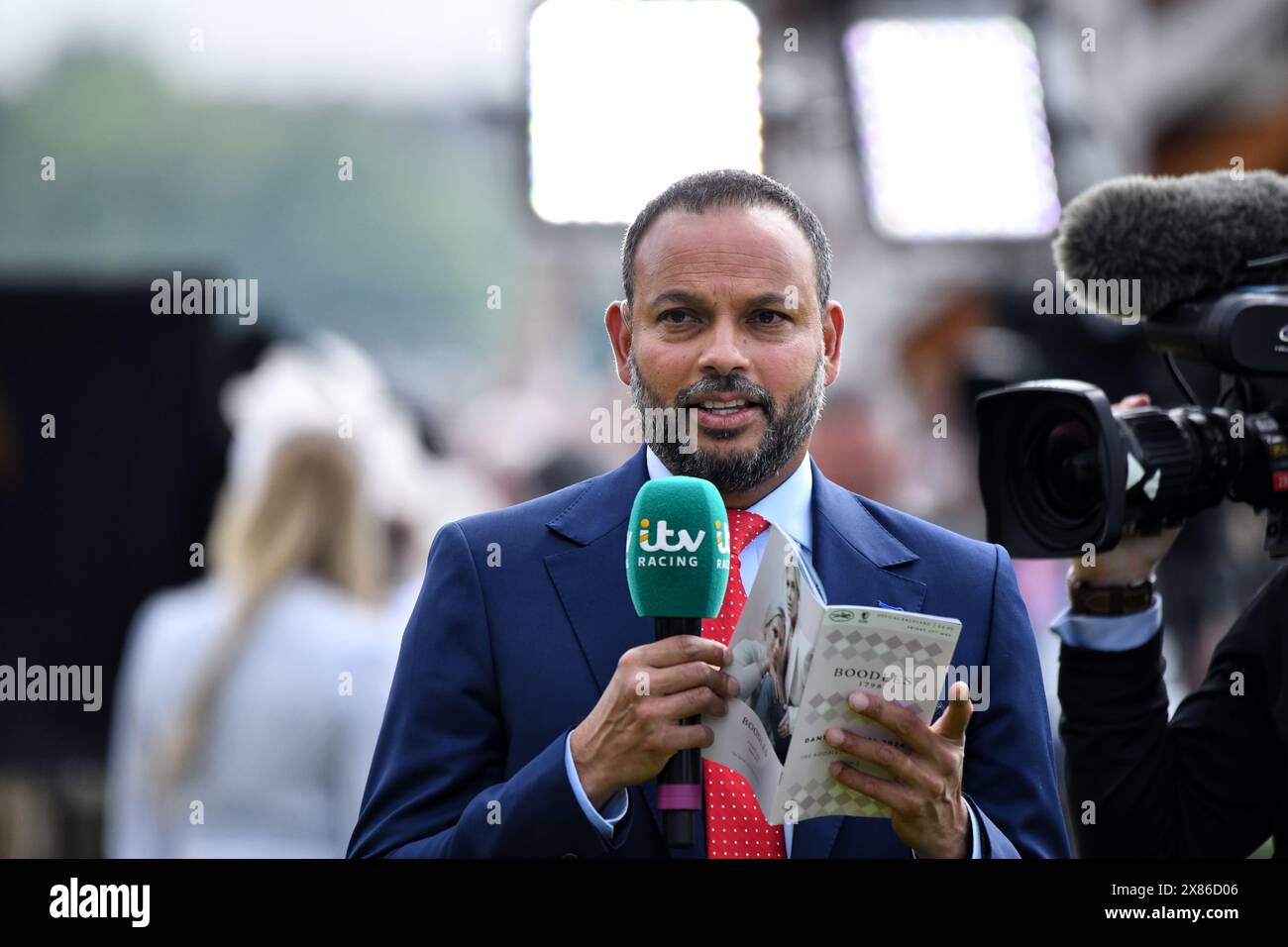 Il presentatore televisivo Rishi Persad Foto Stock