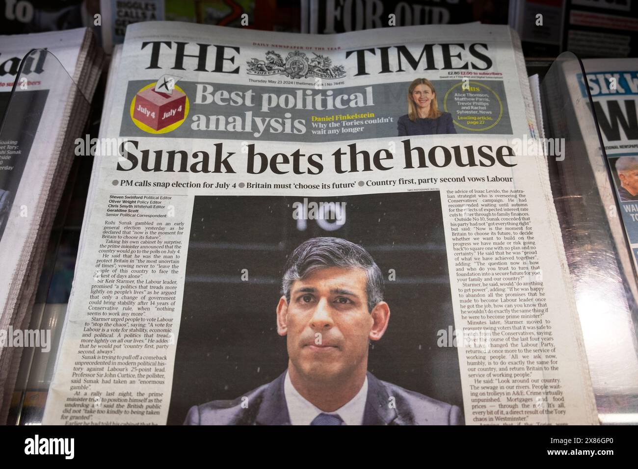 Rishi 'Sunak scommette la casa' annuncio delle elezioni generali del 4 luglio 'il giornale The Times headline in prima pagina titoli 23 maggio 2024 Londra Inghilterra Regno Unito Foto Stock
