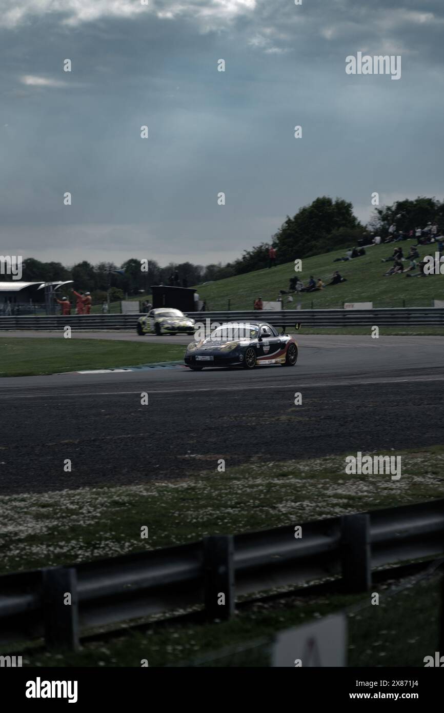 Porsche Spec Racing al circuito di Thruxton Foto Stock