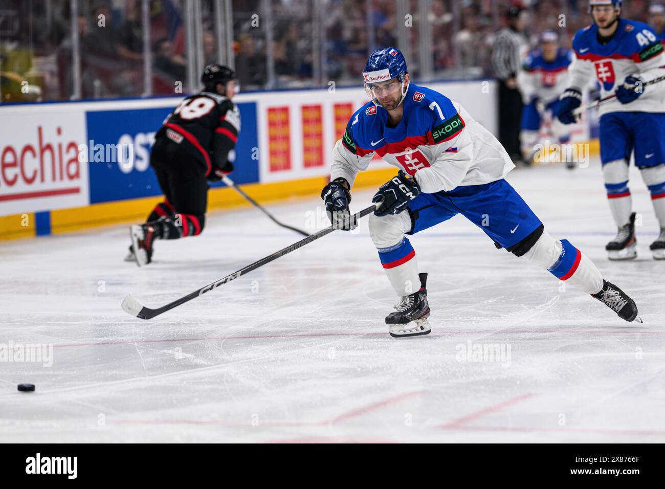 PRAGA, REPUBBLICA CECA - 23 MAGGIO 2024: Mascot Bob. La partita dell'IIHF 2024 Ice Hockey World Championship Canada vs Slovacchia all'O2 Arena Foto Stock