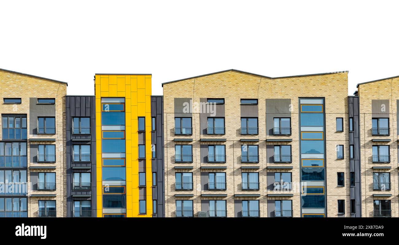 Moderna finestra esterna. Edificio residenziale di lusso sul fronte, architettura con vista esterna. All'esterno dell'hotel, facciata nuova e contemporanea, grande e bella apa Foto Stock