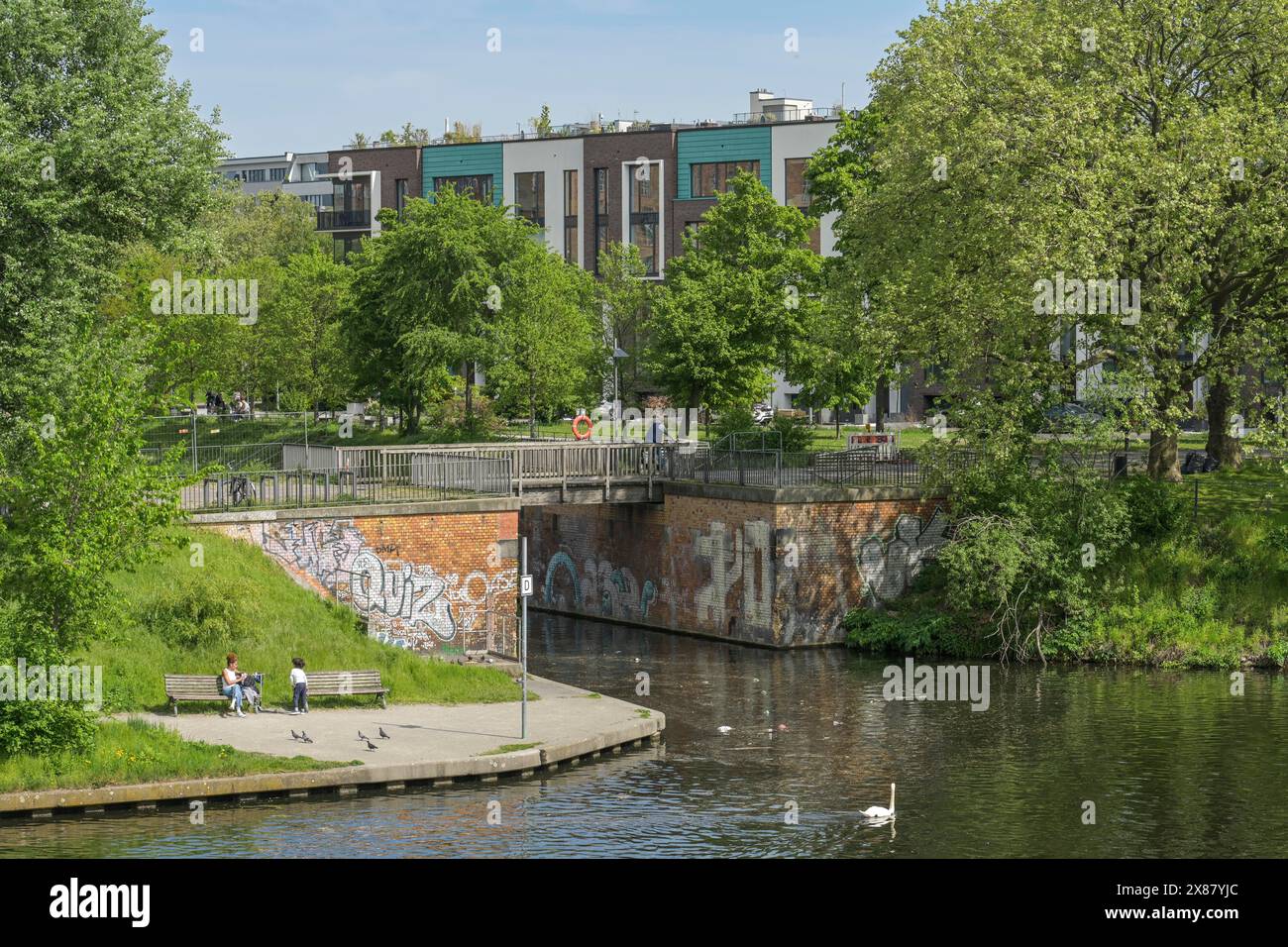 Sellerbrücke, Mündung der Panke in den Nordhafen, Wedding, Mitte, Berlin, Deutschland Foto Stock