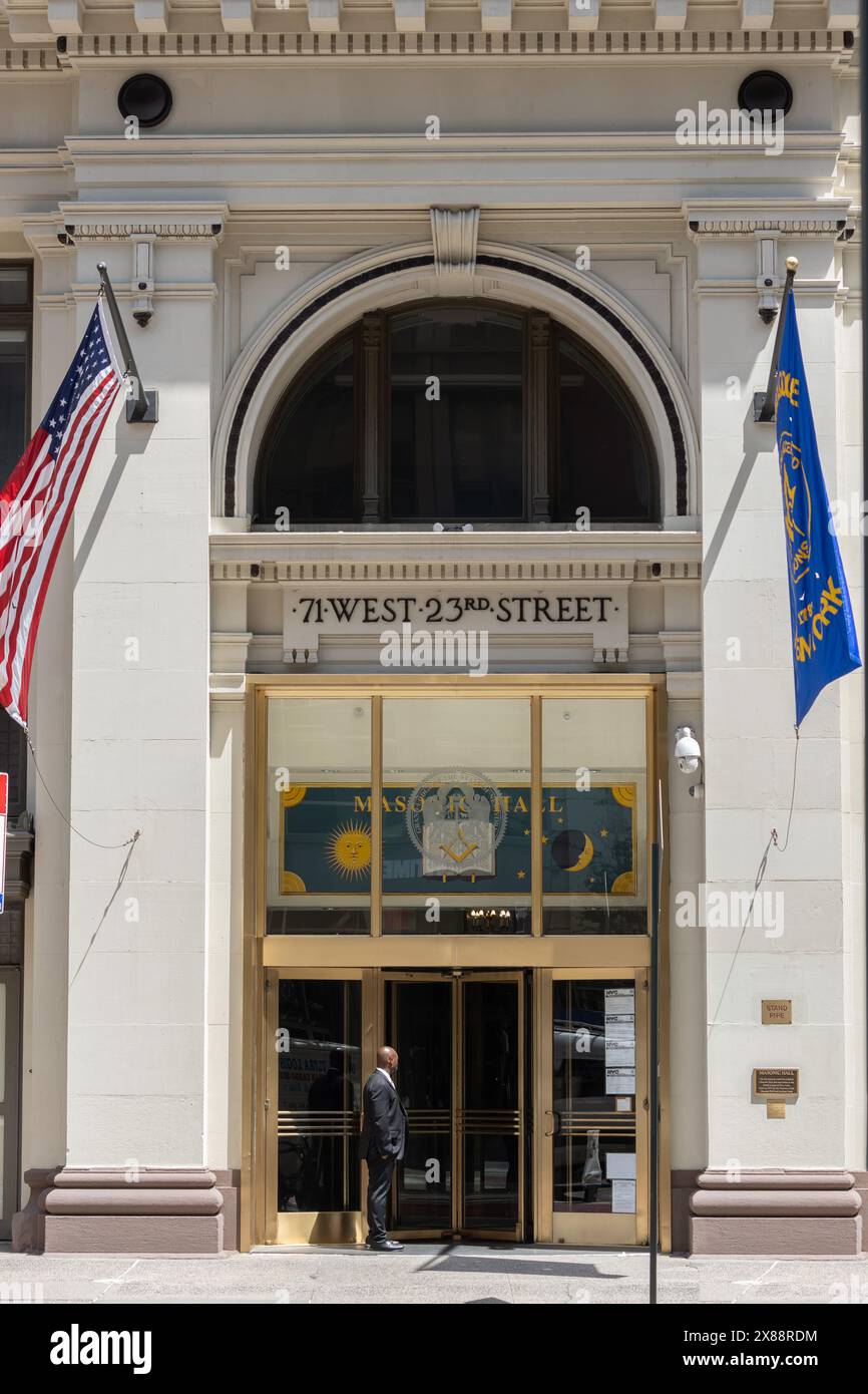 Ingresso sulla 23a strada ovest alla Masonic Hall di Manhattan, New York Foto Stock