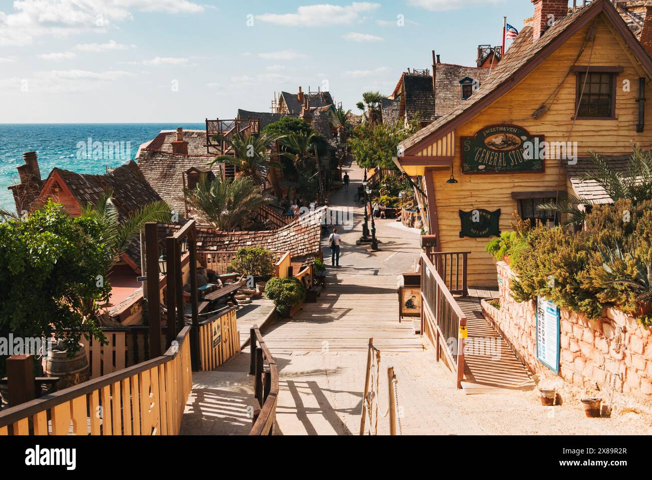 Il General Store al Popeye Village, Malta. Costruito come set cinematografico per il film musicale degli anni '1980 "braccio di ferro", ora un'attrazione turistica Foto Stock