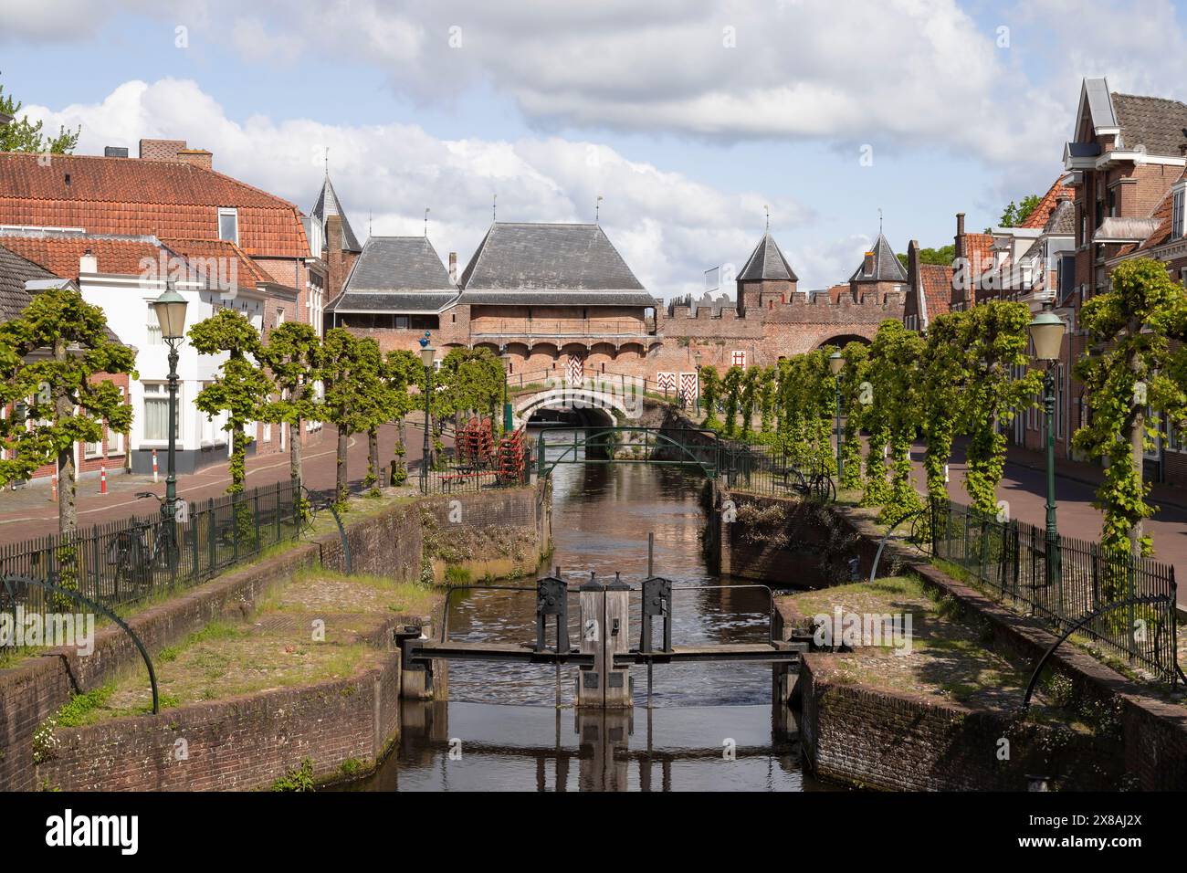 Centro storico di Amersfoort con vista su Koppelpoort. Foto Stock