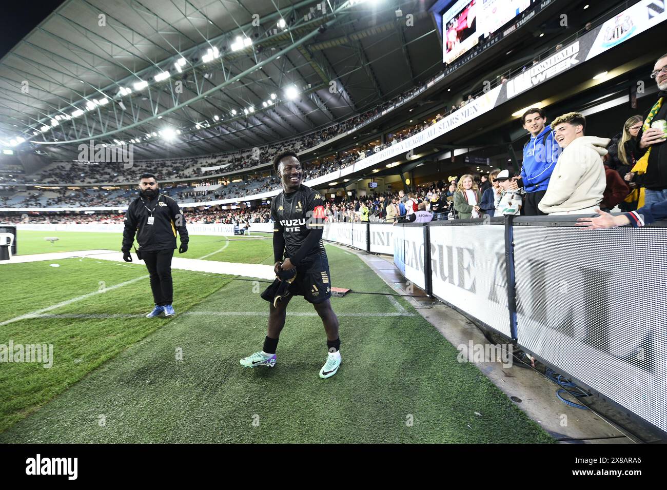 MELBOURNE, AUSTRALIA. 24 maggio 2024. Nella foto: L'attaccante di Adelaide Nestory Irankunda durante l'amichevole della settimana calcistica globale tra il club inglese Newcastle United e l'Australian ALeague Allstars al Marvel Stadium di Melbourne, Australia. Crediti: Karl Phillipson/Alamy Live News Foto Stock