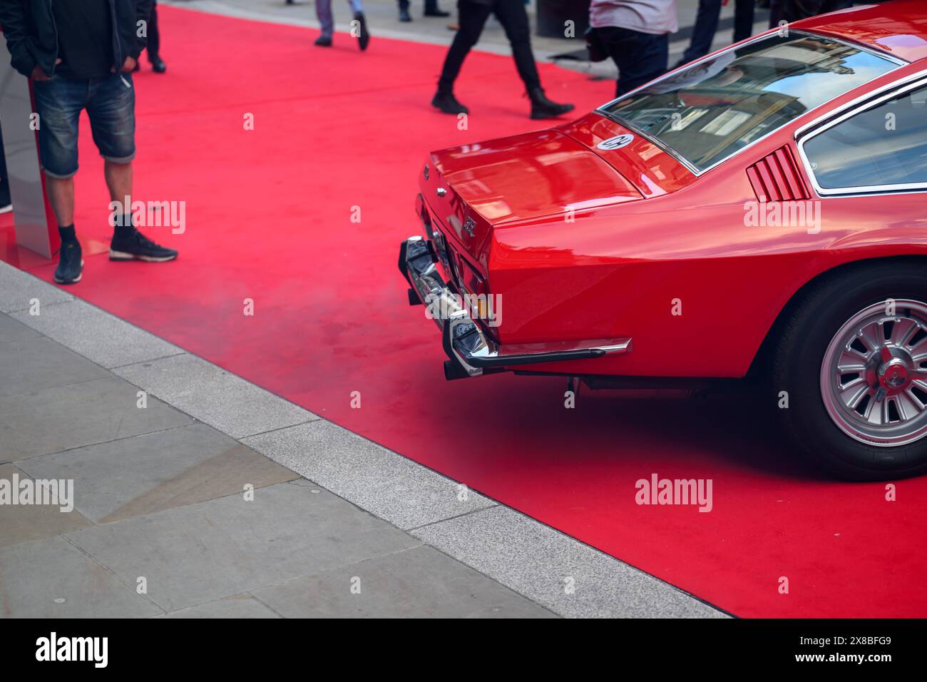 Londra, Regno Unito, 23 maggio 2024, il Concorso su Savile Row si è svolto dal 22 al 23 maggio 2024 è il luogo in cui le auto si incontrano. Una collaborazione tra sarti e il mondo automobilistico per celebrare l'artigianato e l'arte di Bespoke., Andrew Lalchan Photography/Alamy Live News Foto Stock