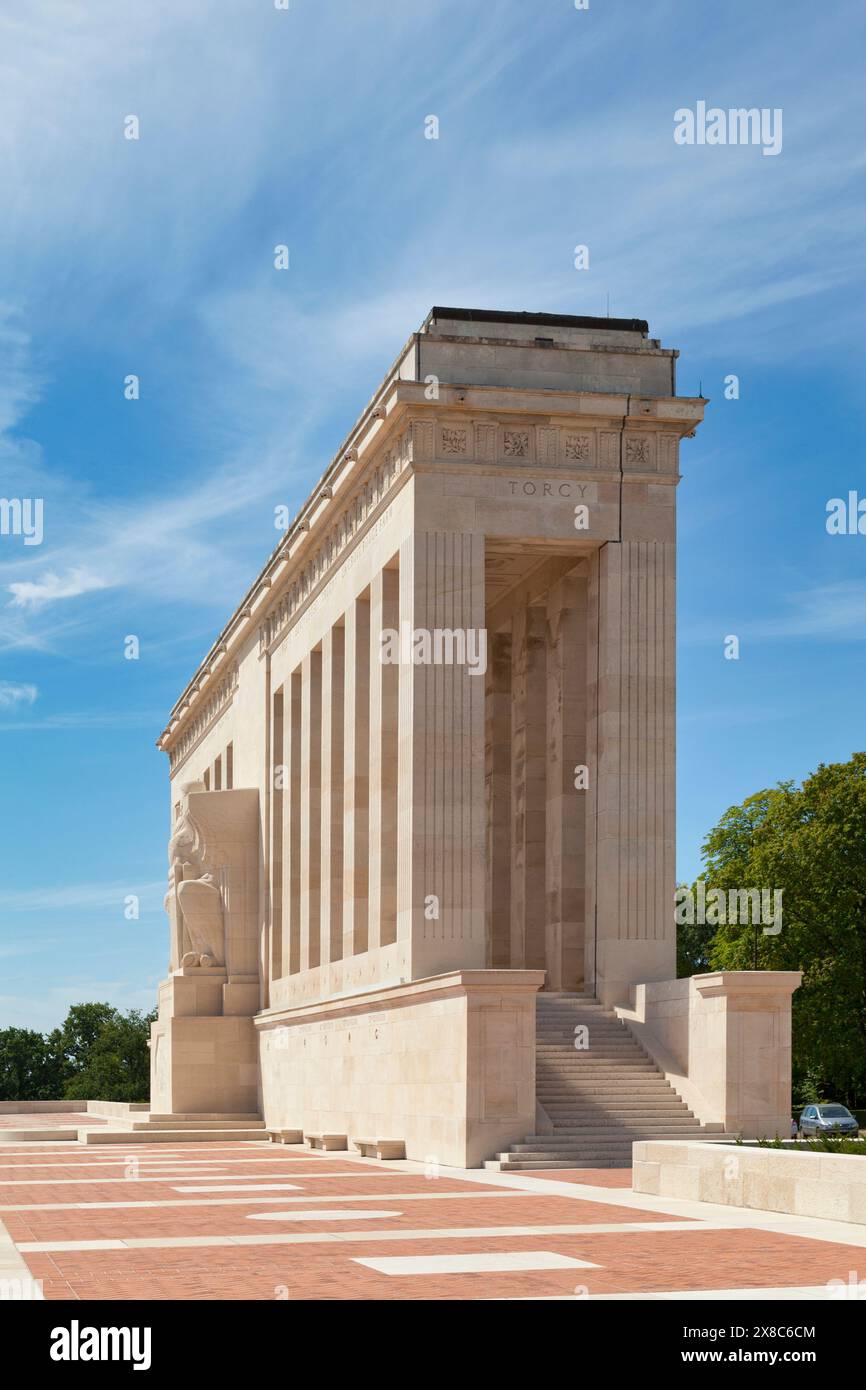Château-Thierry, Francia - 23 luglio 2020: Il Monumento americano di Château-Thierry è un monumento commemorativo della prima guerra mondiale inaugurato nel 1937. Si trova in cima ad una h Foto Stock