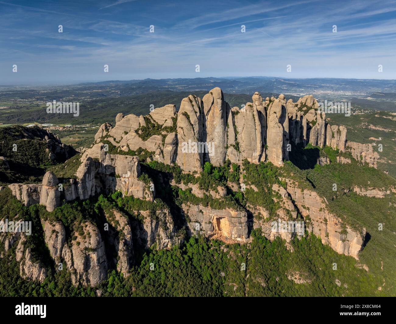 Veduta aerea del Montserrat e della regione Frares Encantats (Bages, Barcellona, Catalogna, Spagna) ESP: Vista aérea, montaña de Montserrat Foto Stock