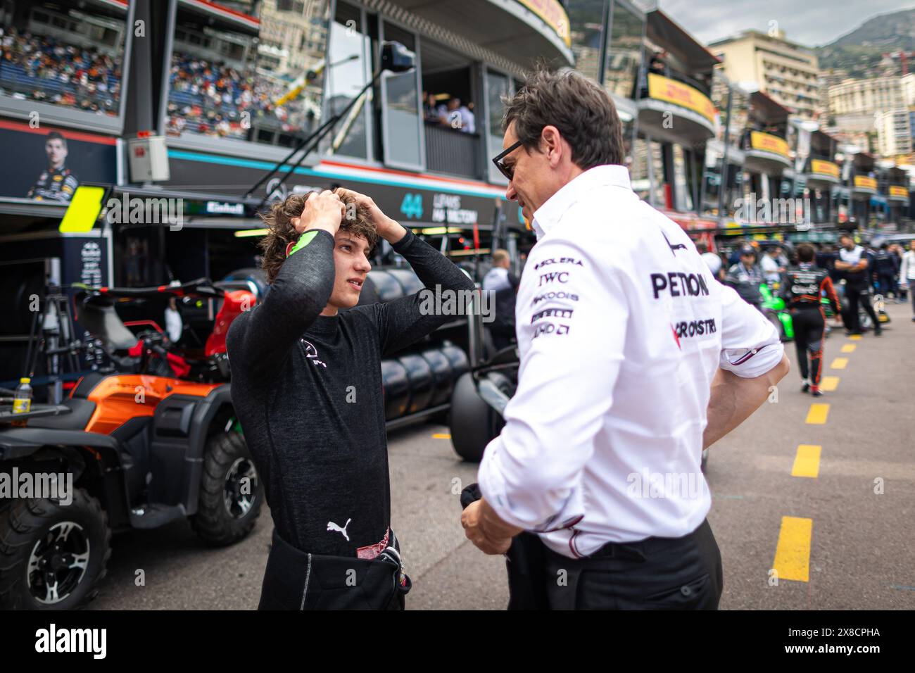 Monaco, Monaco. 24 maggio 2024. ANTONELLI Andrea Kimi (ita), Prema Racing, Dallara F2 2024, WOLFF Toto (aut), Team Principal & CEO del Mercedes AMG F1 Team, ritratto durante la 5a prova del Campionato FIA di Formula 2 2024 dal 23 al 26 maggio 2024 sul circuito di Monaco, a Monaco - Photo Sebastian Rozendaal/Dutch Photo Agency/DPPI Credit: DPPI Media/Alamy Live News Foto Stock