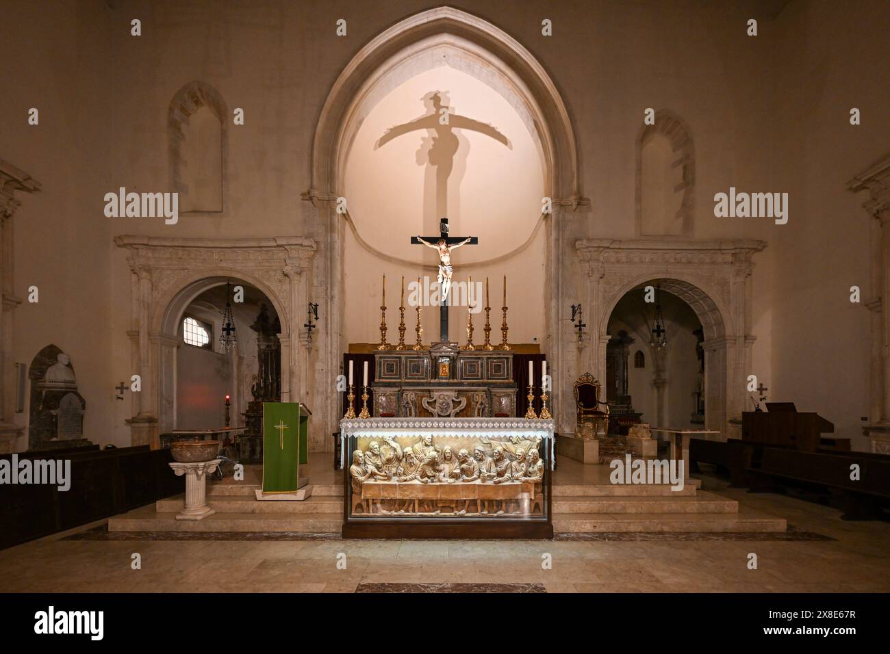 Taormina, Sicilia, Italia - 21 agosto 2023: Cattedrale di San Nicola di Bari Duomo basilica cattedrale di San Nicolo di Bari centro storico di Taormina messi Foto Stock