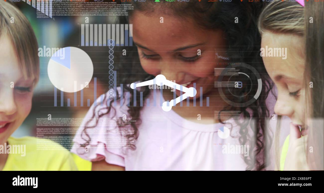 Immagine di forme ed elaborazione dei dati su scolari diversi Foto Stock