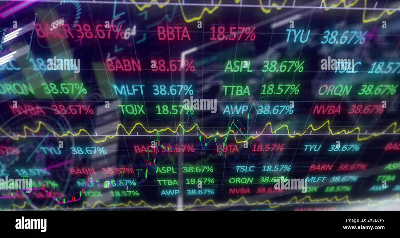 Immagine dell'elaborazione dei dati del mercato azionario tramite interfaccia digitale su sfondo blu Foto Stock