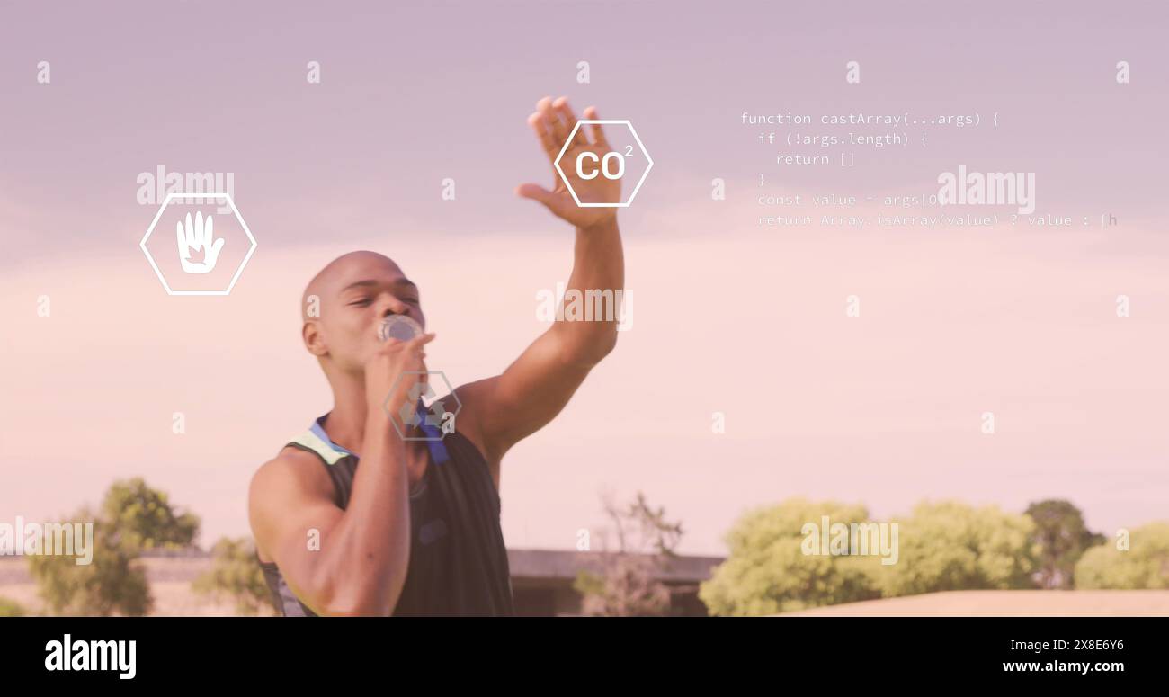 Immagine di icone digitali ed elaborazione dati su un atleta afroamericano che bacia la sua medaglia Foto Stock