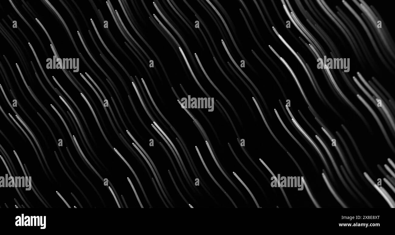 Immagine di onde luminose che si muovono sullo spazio di copia su sfondo nero Foto Stock