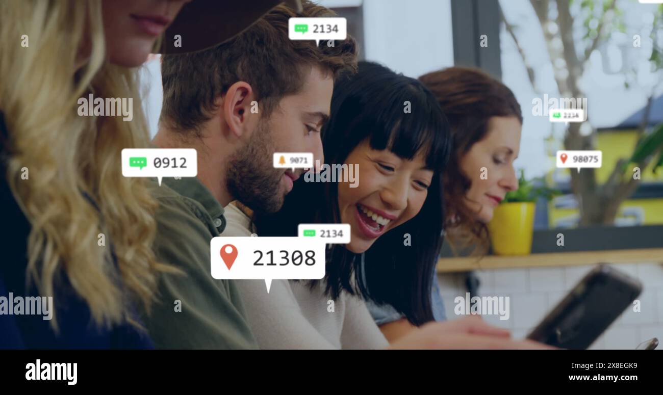 Immagine delle icone dei social media e delle icone dei social media sopra le icone dei social media e il soc della gara dei social media Foto Stock