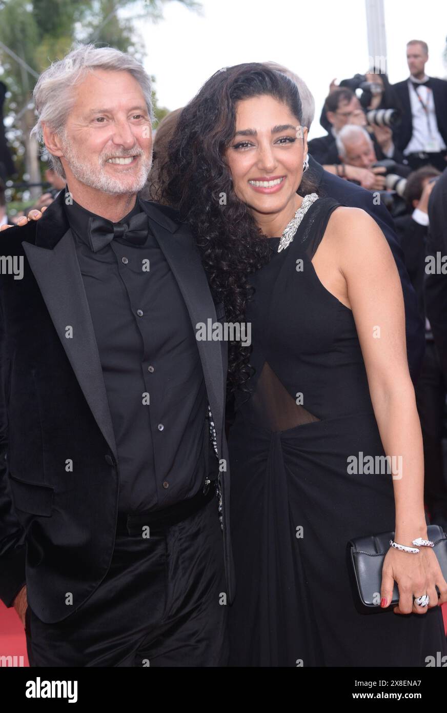 24 maggio 2024, Cannes, Francia: CANNES, FRANCIA - 24 MAGGIO: Antoine de Caunes e Golshifteh Farahani partecipano al tappeto rosso ''la Plus Precieuse Des Marchandises'' (il più prezioso dei carichi) alla 77esima edizione del Festival di Cannes al Palais des Festivals il 24 maggio 2024 a Cannes, Francia (immagine di credito: © Frederick Injimbert/ZUMA Press Wire) SOLO PER USO EDITORIALE! Non per USO commerciale! Foto Stock