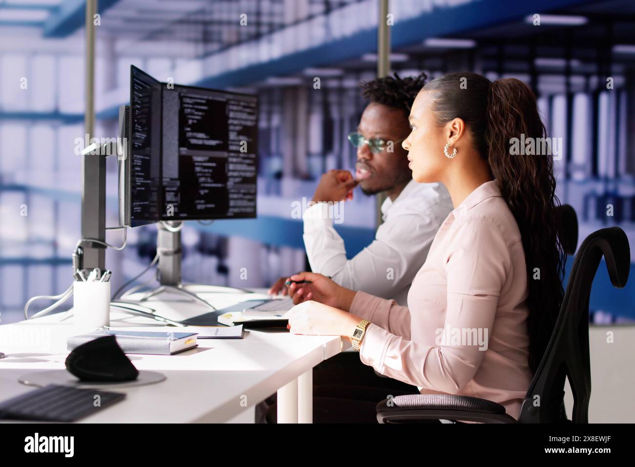 Team di sviluppo per la sicurezza informatica. African Programmer Group Foto Stock