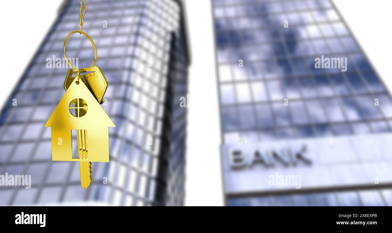 Immagine del portachiavi chiave in casa sopra il testo della banca su edifici moderni contro il cielo Foto Stock