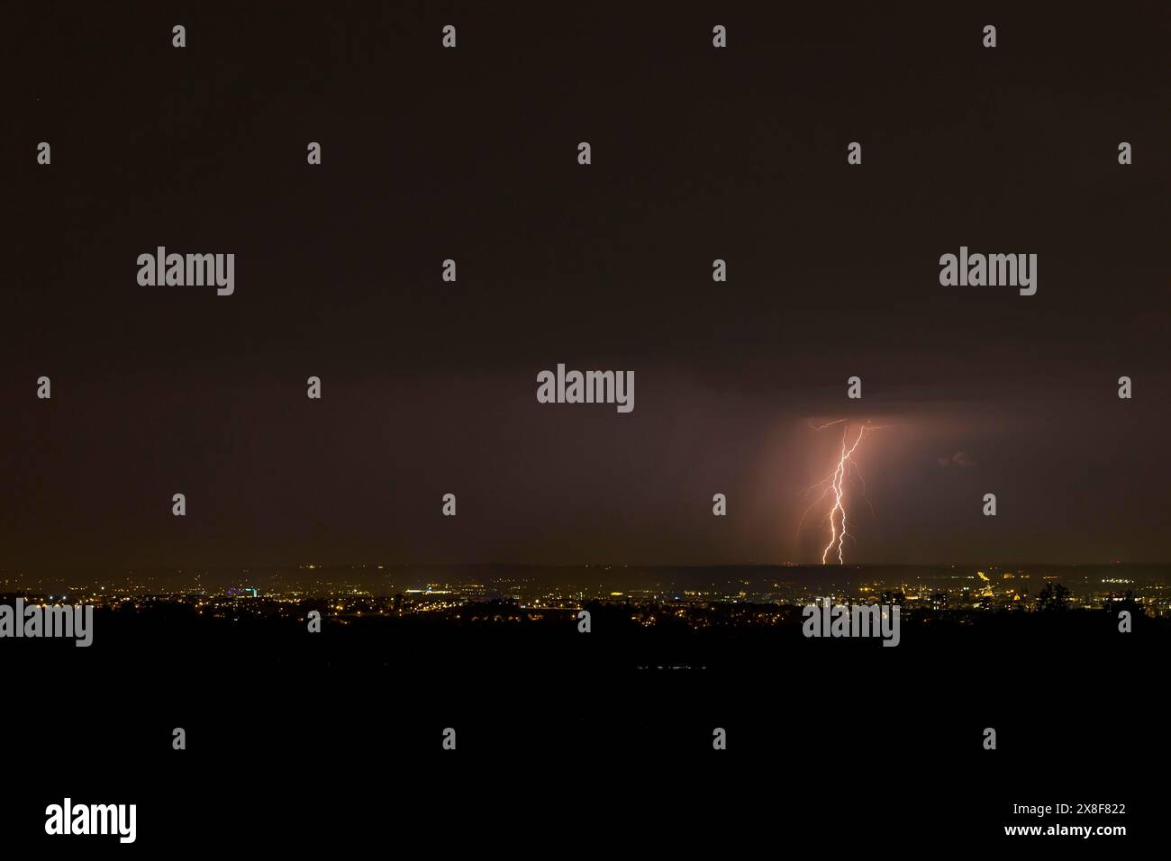 Temporale sopra Dresda Foto Stock