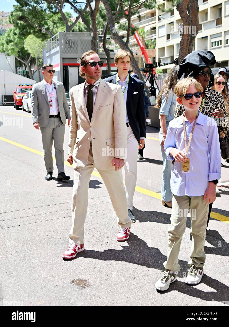 Monk, Francia. 25 maggio 2024. Monaco, Gran Premio di Monte Carlo - ospiti nel paddock - nella foto: ANDREA CASIRAGHI E SON ALEXANDER credito: Agenzia fotografica indipendente/Alamy Live News Foto Stock