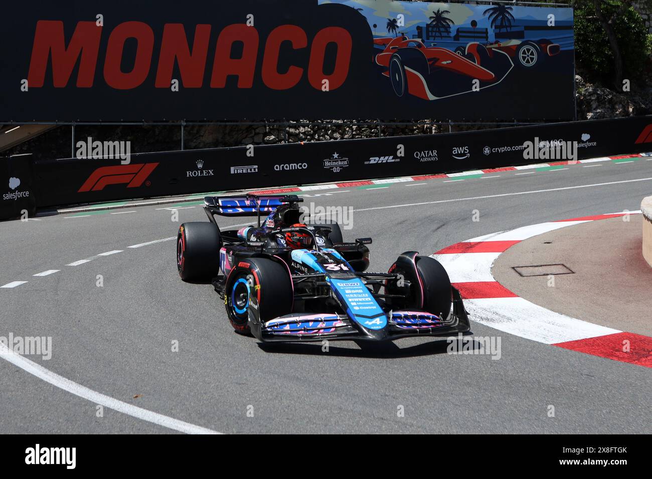 Monaco, Monaco. 25 maggio 2024. Esteban Ocon di Alpine F1 in pista durante le prove finali per il Gran Premio di F1 di Monaco sul circuito di Monaco il 25 maggio 2024 a Monte-Carlo, Monaco. Crediti: Marco Canoniero/Alamy Live News Foto Stock