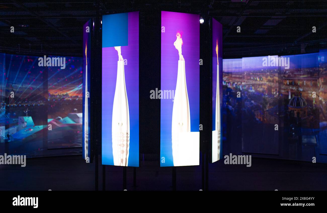 Losanna, Svizzera. 5 maggio 2024. Presentazione della mostra "Paris Olympique, un viaggio coinvolgente" che riguarda i Giochi Olimpici di Parigi 2024 durante l'Olympique di Parigi. I Giochi Olimpici di Parigi del 2024 si sono svolti al Museo Olimpico di Losanna, la capitale olimpica. (Credito: Eric Dubost/SipaUSA) credito: SIPA USA/Alamy Live News Foto Stock