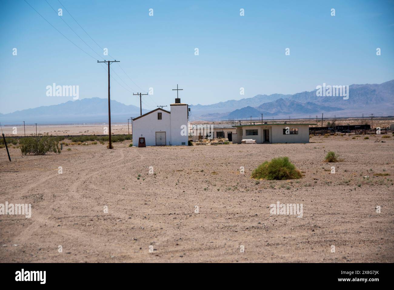 Il Roy's Motel è un famoso punto di riferimento lungo la Route 66 in questa parte del deserto del Mojave in California. Foto Stock