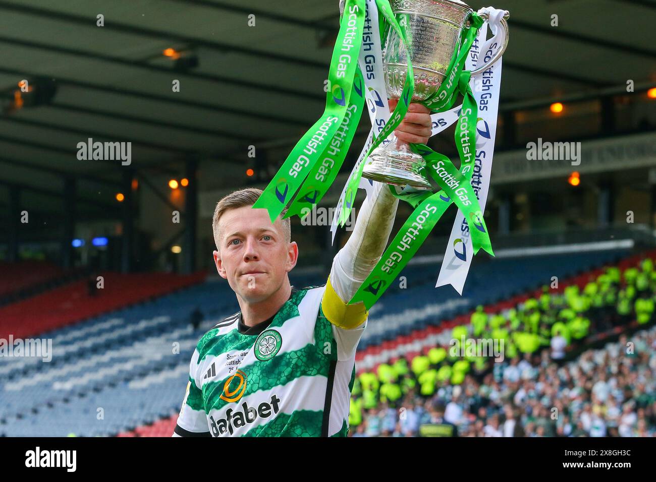 Glasgow, Regno Unito. 25 maggio 2024. Il Celtic ha vinto la Scottish Cup, all'Hampden Park di Glasgow, in Scozia, nel Regno Unito dopo che Adam Idah ha segnato per il Celtic in 90 minuti. Callum McGregor, capitano del Celtic e Brendan Rodgers, allenatore del Celtic, accettò la Coppa. Crediti: Findlay/Alamy Live News Foto Stock