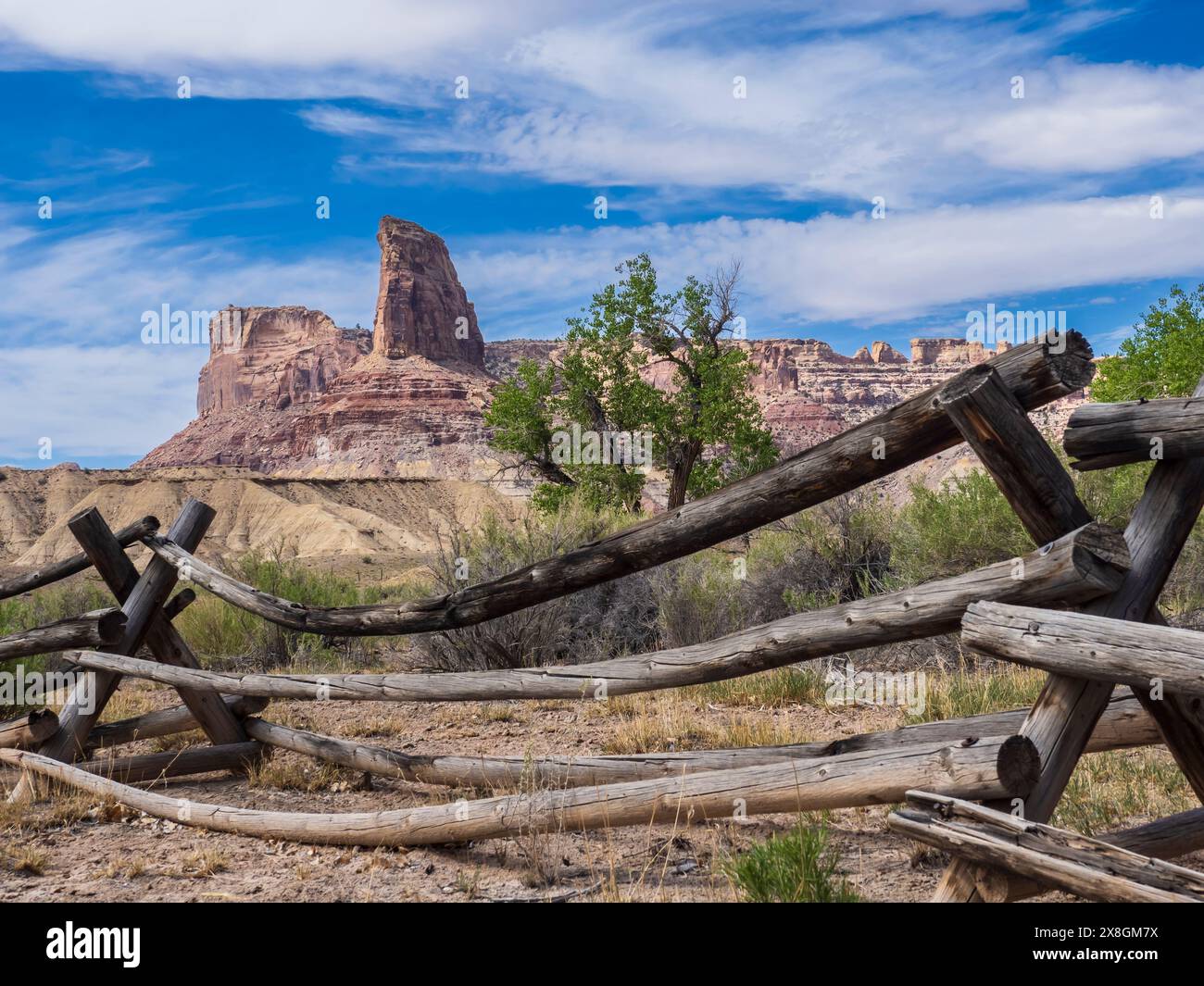 Collo di bottiglia picco dal sito del ponte oscillante, Buckhorn Draw Road, San Rafael Swell area a nord-ovest di Green River, Utah. Foto Stock