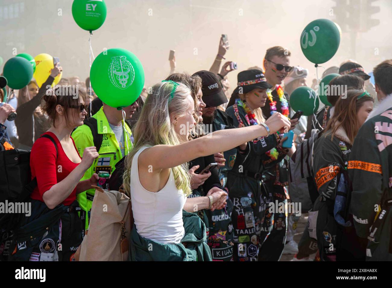Studenti che celebrano la vigilia di maggio a Helsinki, Finlandia Foto Stock