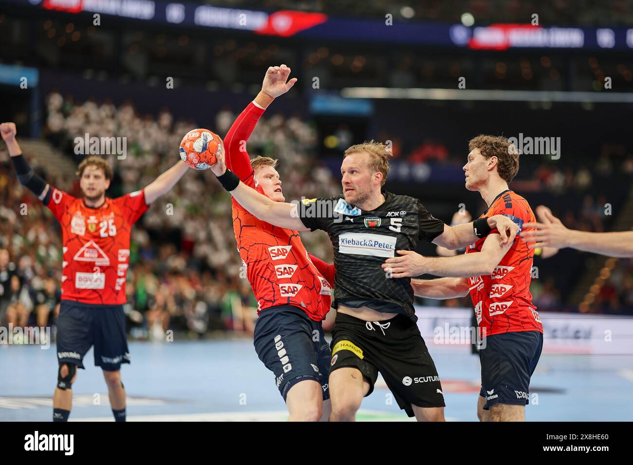 Amburgo, Amburgo, Germania. 25 maggio 2024. Max Darm - Fuechse Berlin 5 in azione durante le finali EHF Men 2024 Handball ad Amburgo (Credit Image: © Mathias Schulz/ZUMA Press Wire) SOLO PER USO EDITORIALE! Non per USO commerciale! Foto Stock