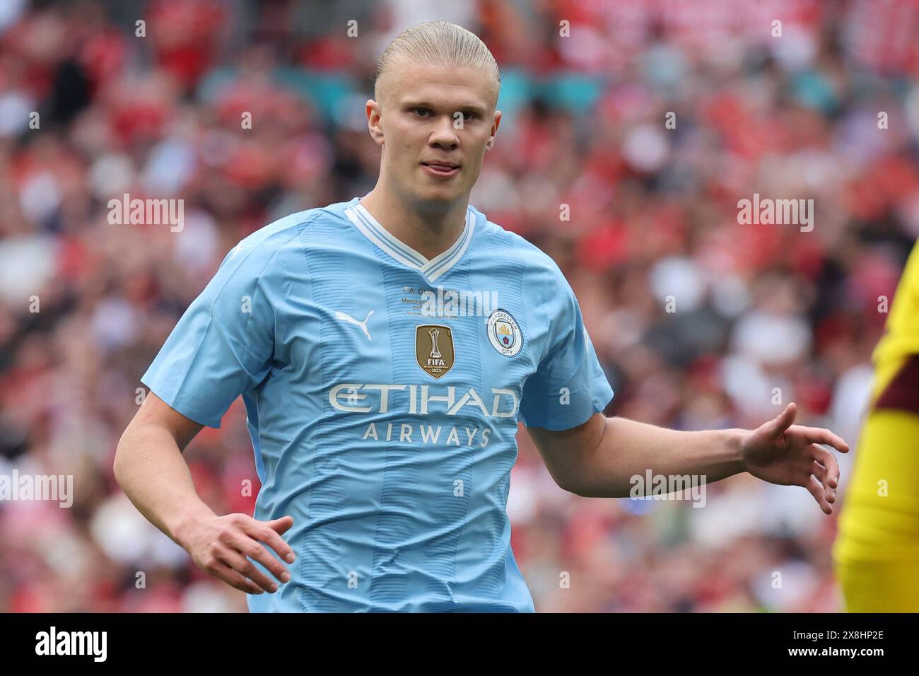 Londra, Regno Unito. 25 maggio 2024. Erling Haaland di Manchester City guarda. La finale della Emirates fa Cup, 2024, Manchester City contro Manchester Utd allo stadio Wembley di Londra, sabato 25 maggio 2024. Solo per uso editoriale. foto di Andrew Orchard/Andrew Orchard fotografia sportiva/Alamy Live News Credit: Andrew Orchard fotografia sportiva/Alamy Live News Foto Stock