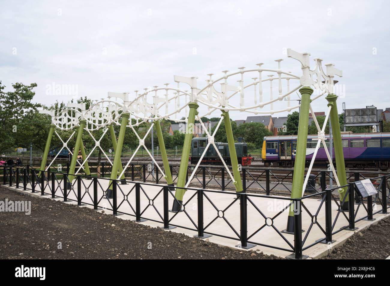 Il ponte di ferro del 1923 di George Stephenson sul fiume Gaunless a NRM Shildon, Co. Durham, Inghilterra, Regno Unito Foto Stock