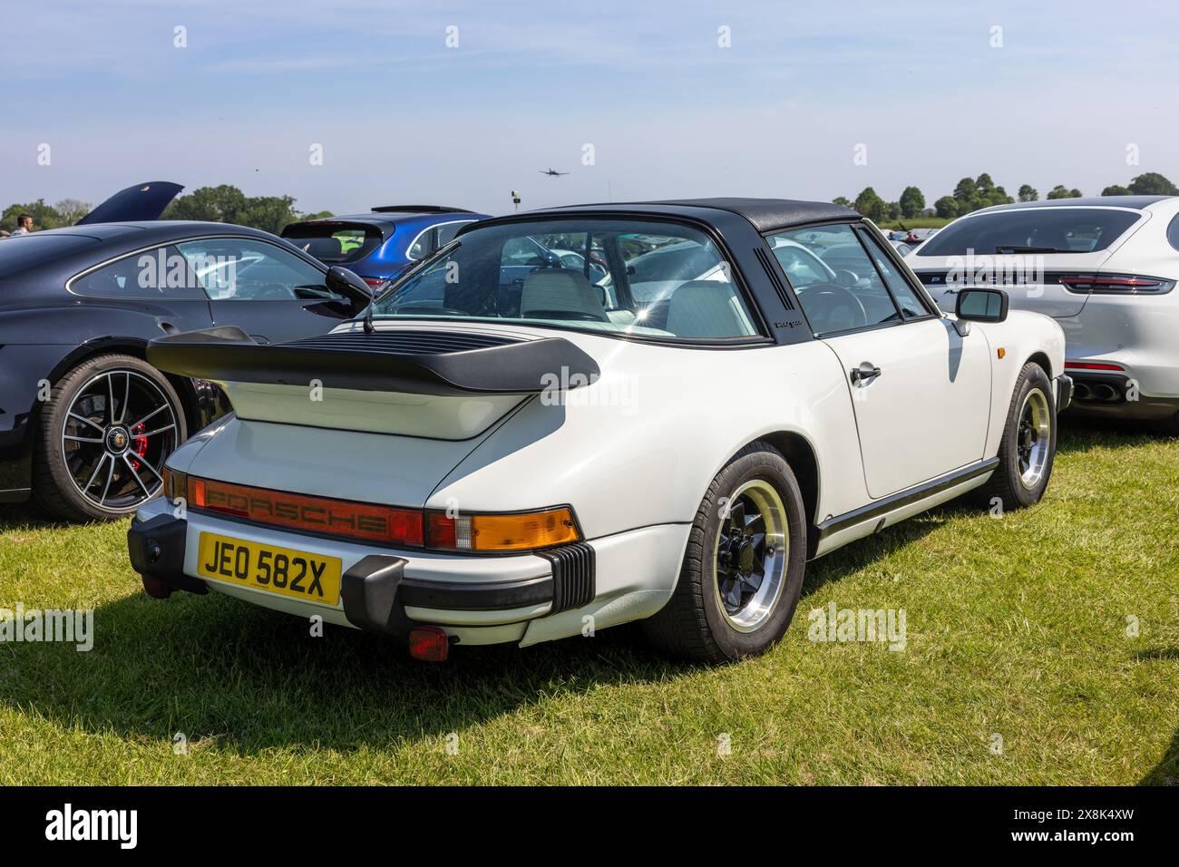 1982 Porsche 911SC, in mostra al Best of British Airshow tenutosi a Shuttleworth il 12 maggio 2024. Foto Stock