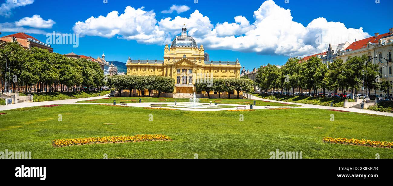 Padiglione artistico e fontana in piazza Re Tomislav a Zagabria, capitale della Croazia Foto Stock