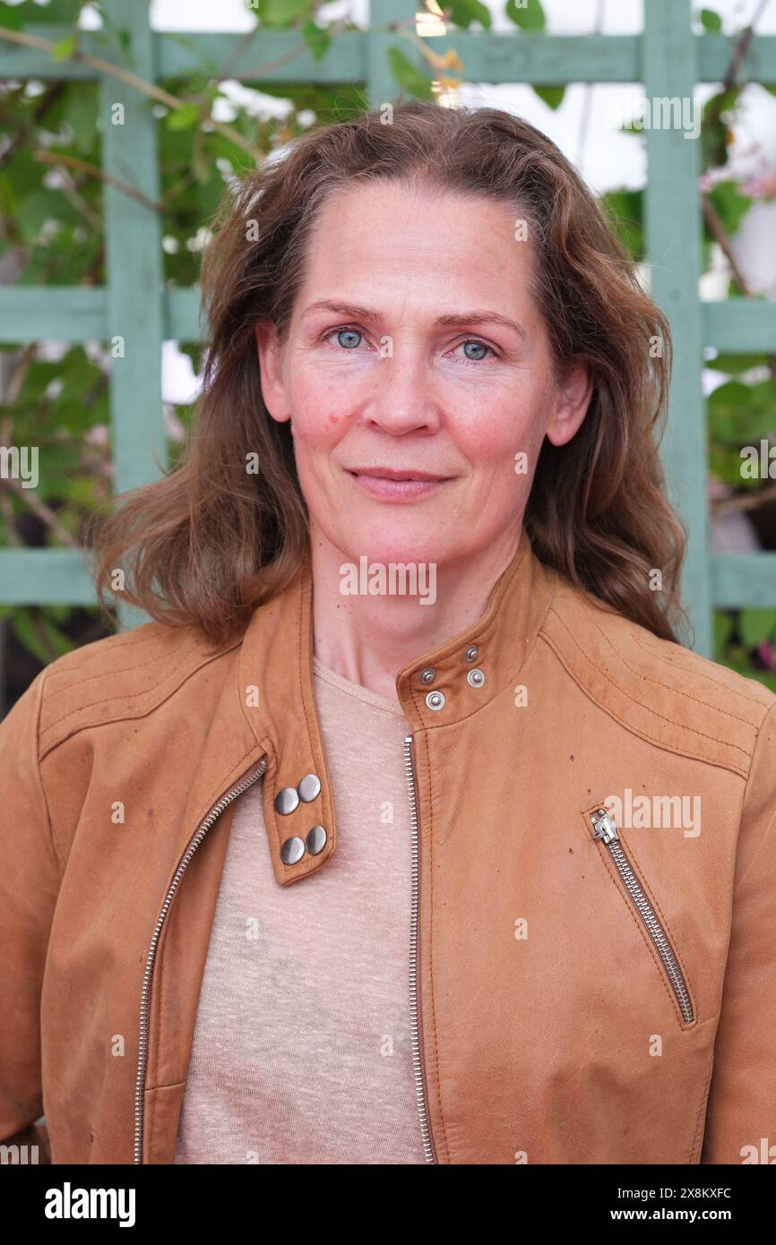 Hay Festival, Hay on Wye, Powys, Galles, Regno Unito – domenica 26 maggio 2024 – Asne Seierstad giornalista e autrice al Hay Festival per parlare del suo ultimo libro Three Lives Through War, Love and Revolt - Photo Steven May / Alamy Live News Foto Stock