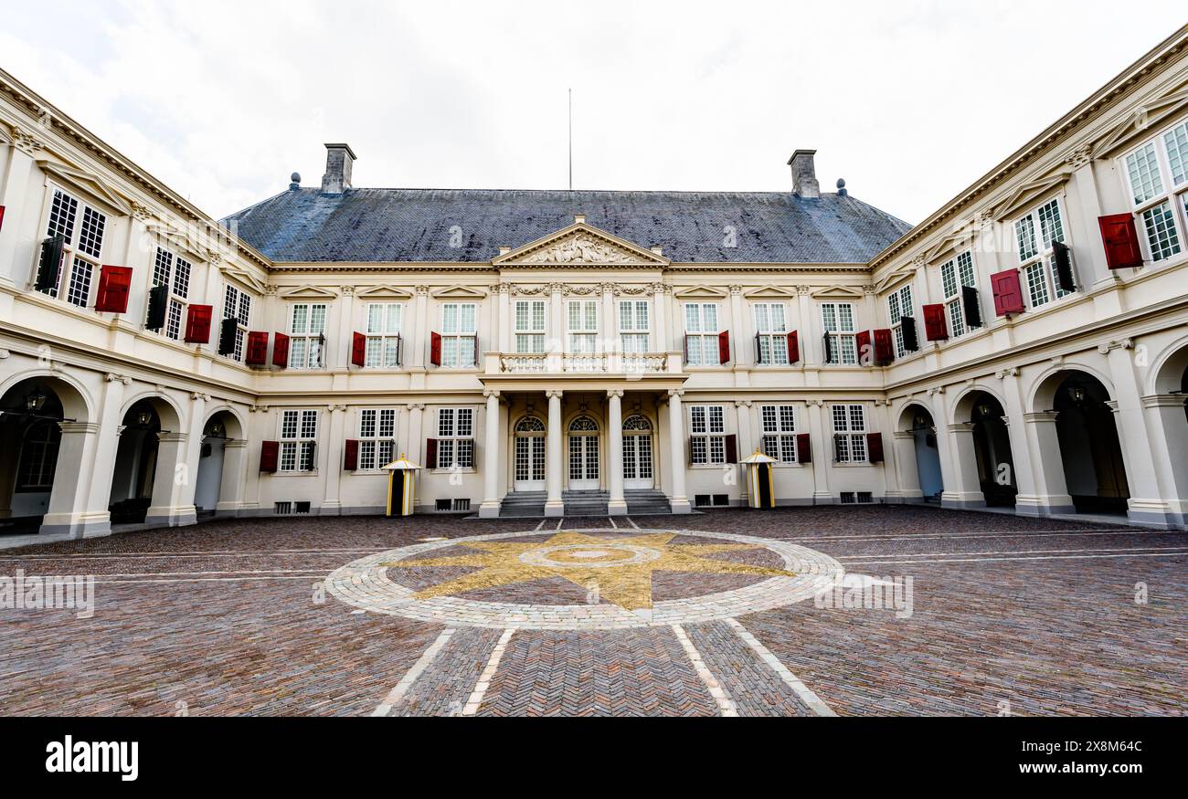 L'Aia, Paesi Bassi - 09 aprile 2023: Palazzo reale Paleis Noordeinde a l'Aia, Paesi Bassi Foto Stock