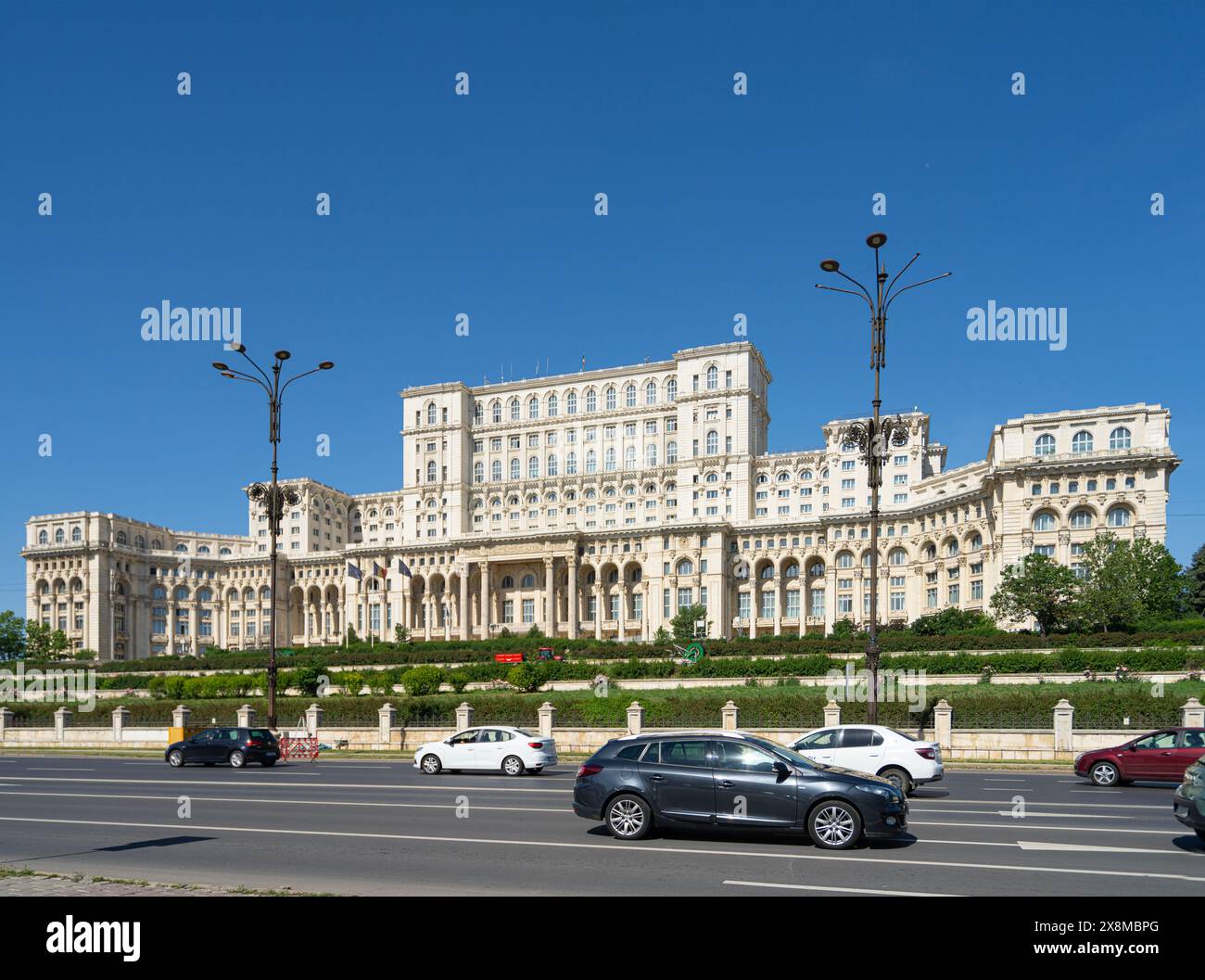 Bucarest, Romania. 23 maggio 2024. vista esterna dell'edificio del parlamento nel centro della città Foto Stock