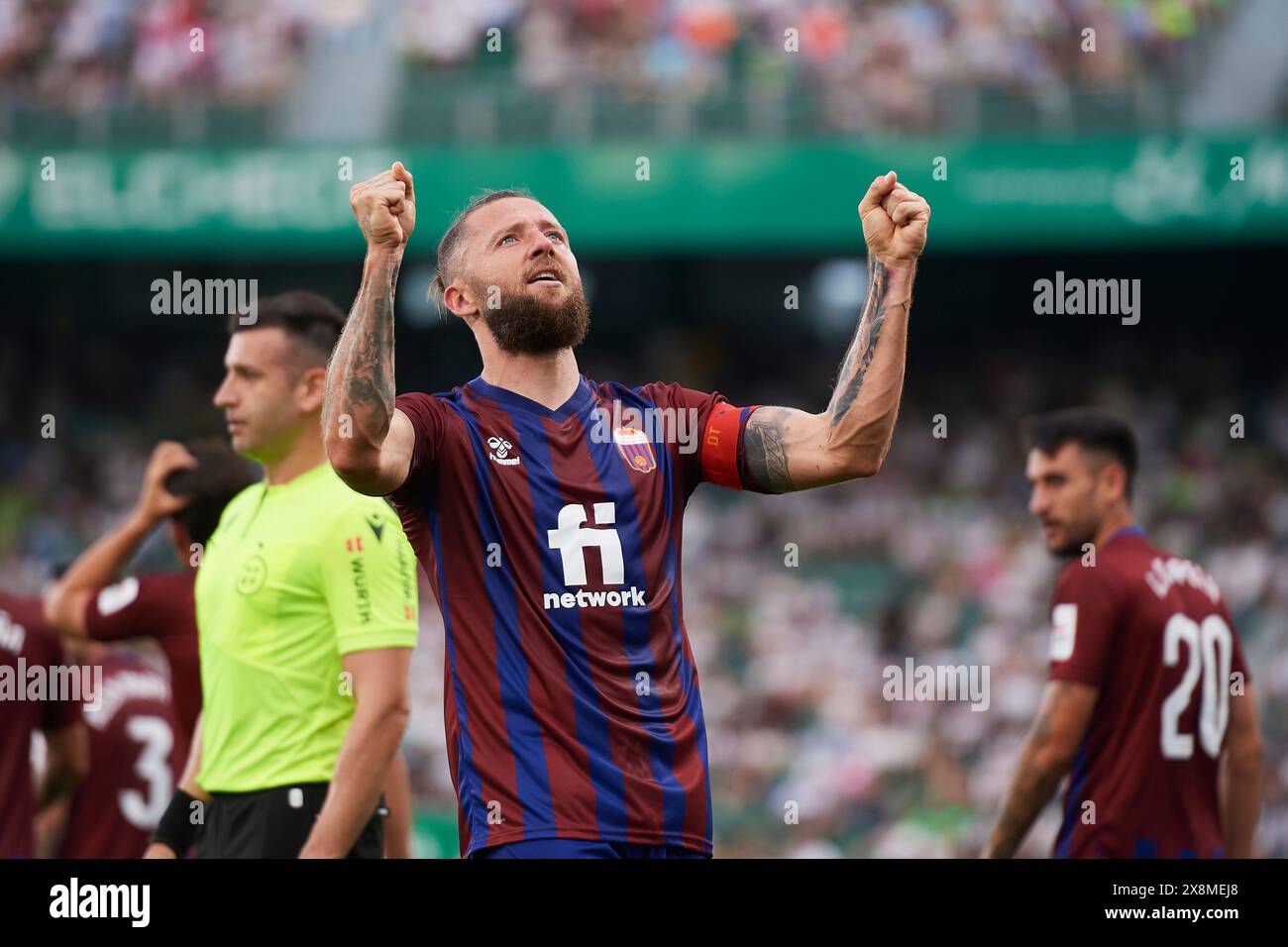 Elche, Spagna. 26 maggio 2024. ELCHE, SPAGNA - MAGGIO 26: David Timor centrocampo difensivo del CD Eldense festeggia dopo aver segnato il secondo gol della sua squadra durante il LaLiga Hypermotion match tra Elche CF e CD Eldense allo stadio Manuel Martinez Valero, il 26 maggio 2024 a Elche, Alicante, Spagna. (Foto di Francisco Macia/Photo Players Images) credito: Magara Press SL/Alamy Live News Foto Stock