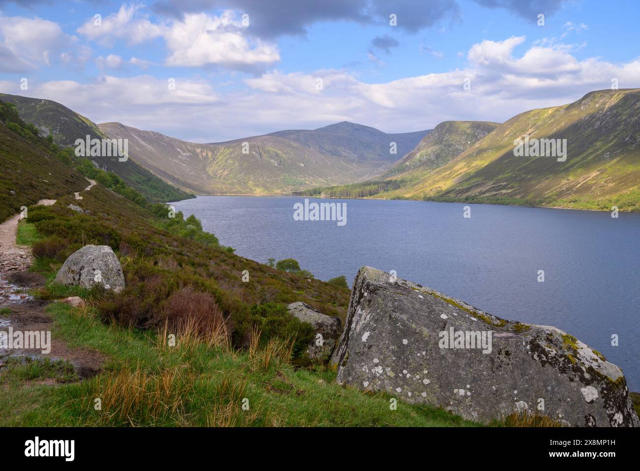 Loch Muick, Balmoral Estate, Deeside, Aberdeenshire, Scozia, REGNO UNITO. Foto Stock