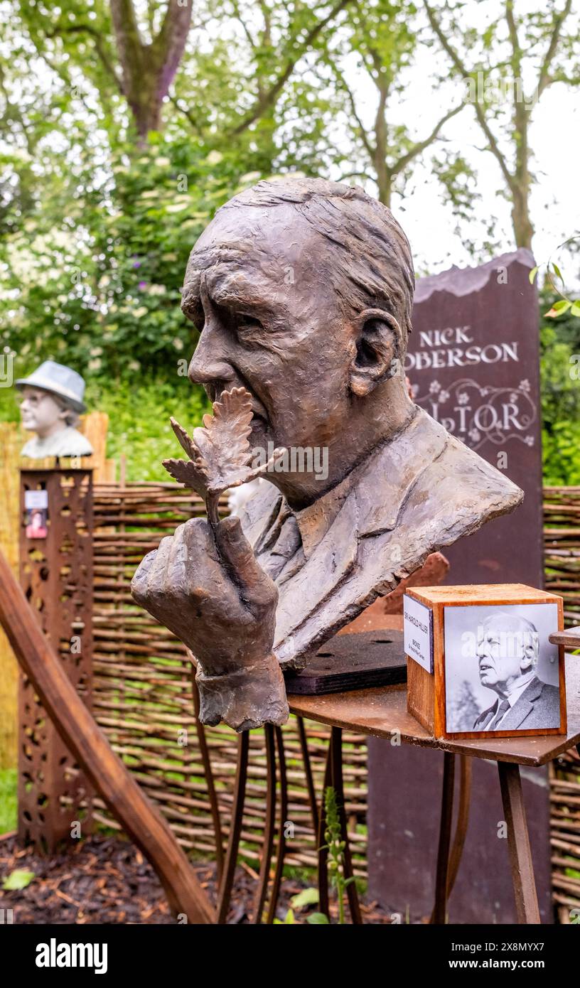 Scultura di Harold Hillier in mostra in una fiera locale Foto Stock