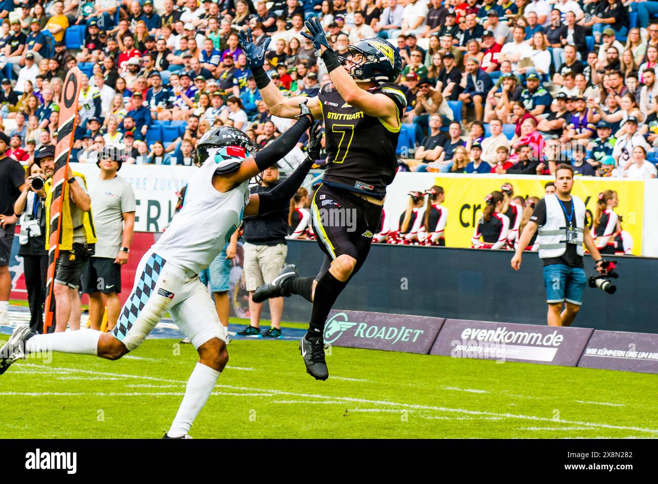 Sinsheim, Germania. 26 maggio 2024. ELF/ gioco: Munich Ravens at Stuttgart Surge il 26 maggio. 2024 ,nella PreZero Arena , Sinsheim, Germania, WR # 7 Louis Geyer /Stuttgart Surge Credit: Frank Baumert/Alamy Live News Foto Stock
