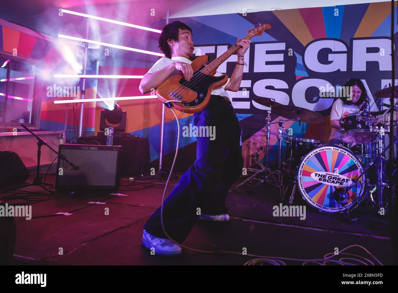 Jubilee Square, Brighton, città di Brighton & Hove, East Sussex. Helsinki Lambda Club si esibisce a Jubilee Square, Brighton come parte del festival musicale Great Escape 2024. David Smith/Alamy News Foto Stock