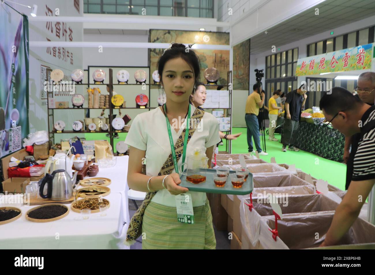 **CINESE CONTINENTALE, HONG KONG, MACAO E TAIWAN FUORI** Cina (Jinan) la 18a esposizione Internazionale dell'industria del tè e il 12° Festival della Cultura del tè prendono il via nella città di Jinan, nella provincia di Shandong della Cina orientale, il 24 maggio 2024. (Foto di ChinaImages/Sipa USA) credito: SIPA US/Alamy Live News Foto Stock