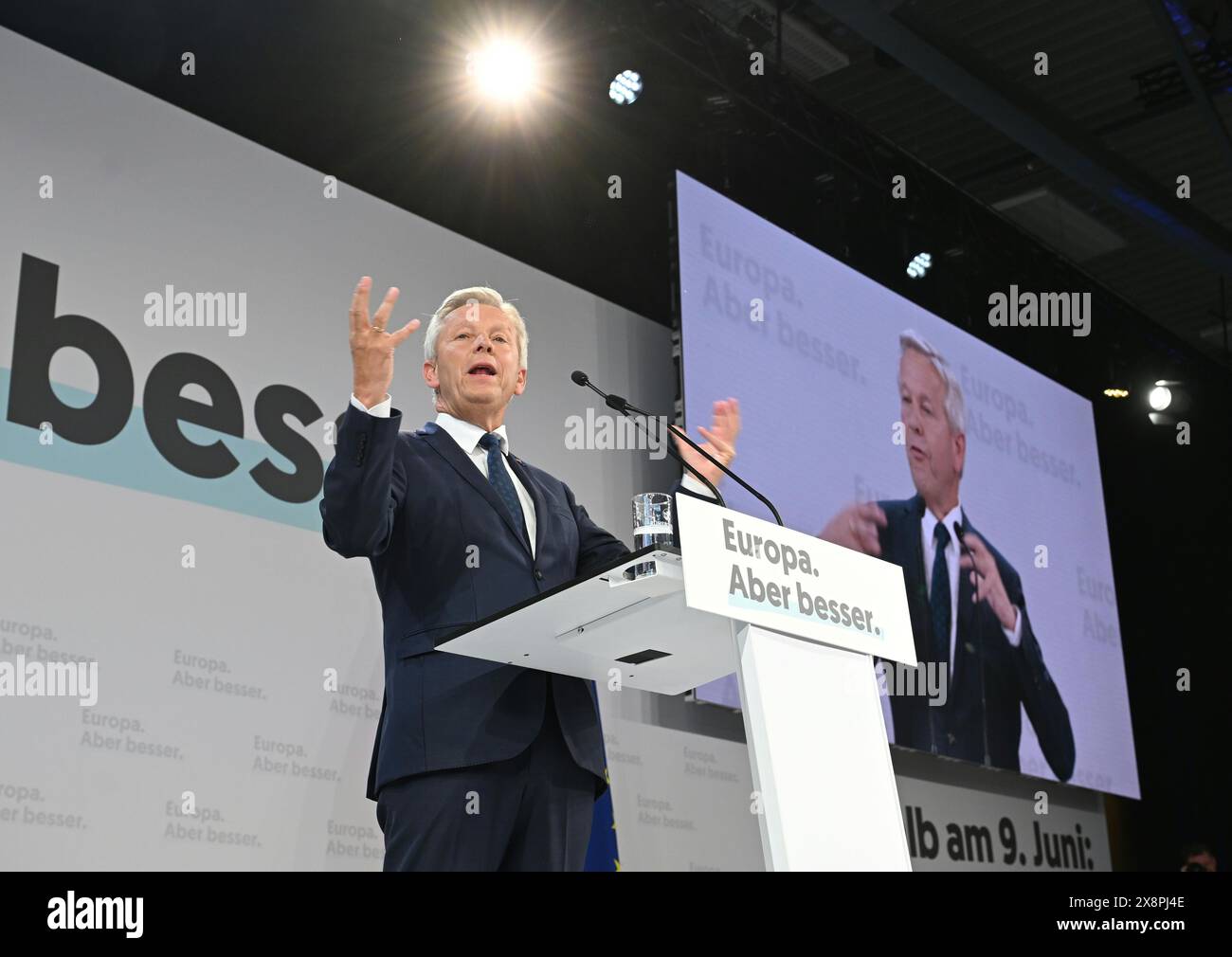 ÖVP candidato dell'UE Reinhold Lopatka venerdì 24 maggio 2024, all'evento elettorale UE di ÖVP "calcio d'inizio alla corsa finale" presso il centro espositivo Oberwart, a Oberwart, in Austria. - 20240524 PD9718 credito: APA-PictureDesk/Alamy Live News Foto Stock