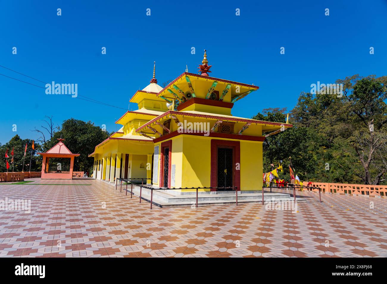 Mahendranagar, Nepal - 2 febbraio 2024 : Tempio indù Vishnu Dham Saket Dham a Kanchanpur, Mahendranagar, Nepal Foto Stock