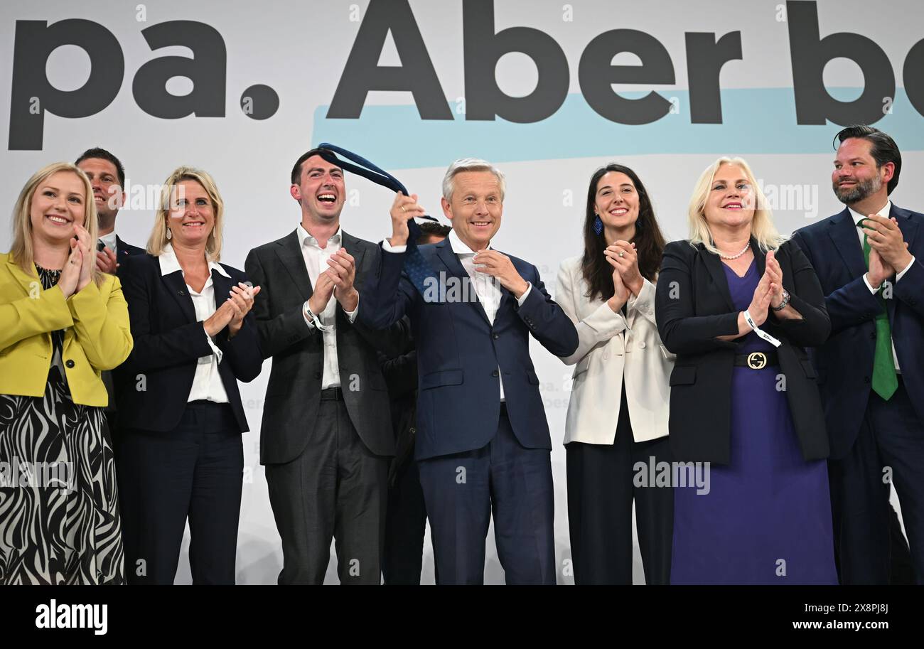 ÖVP candidato dell'UE Reinhold Lopatka venerdì 24 maggio 2024, all'evento elettorale UE di ÖVP "calcio d'inizio alla corsa finale" presso il centro espositivo Oberwart, a Oberwart, in Austria. - 20240524 PD9647 credito: APA-PictureDesk/Alamy Live News Foto Stock